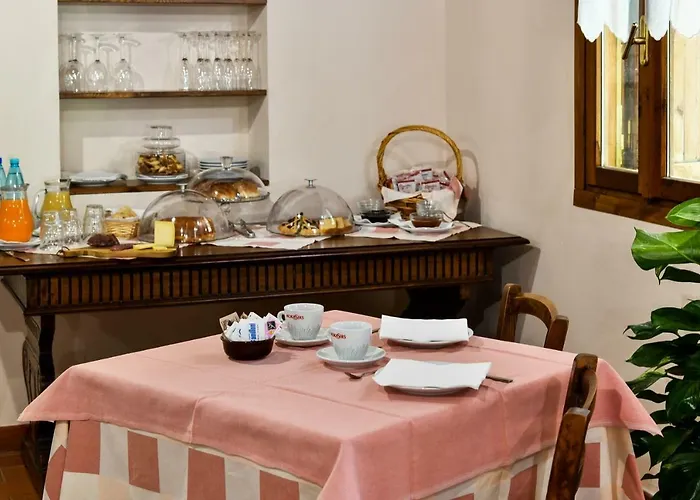 مزرعة للإقامة La Valle Dei Bronzetti كاشا