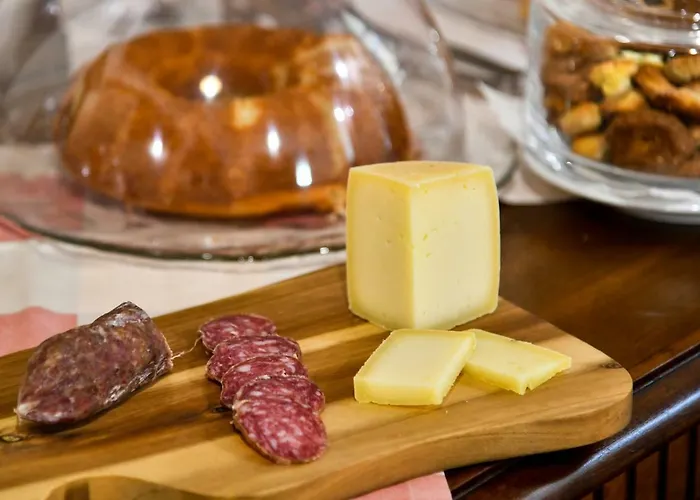 La Valle Dei Bronzetti * كاشا